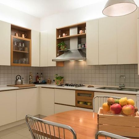 M Design Apartment Venesia Bagian luar foto