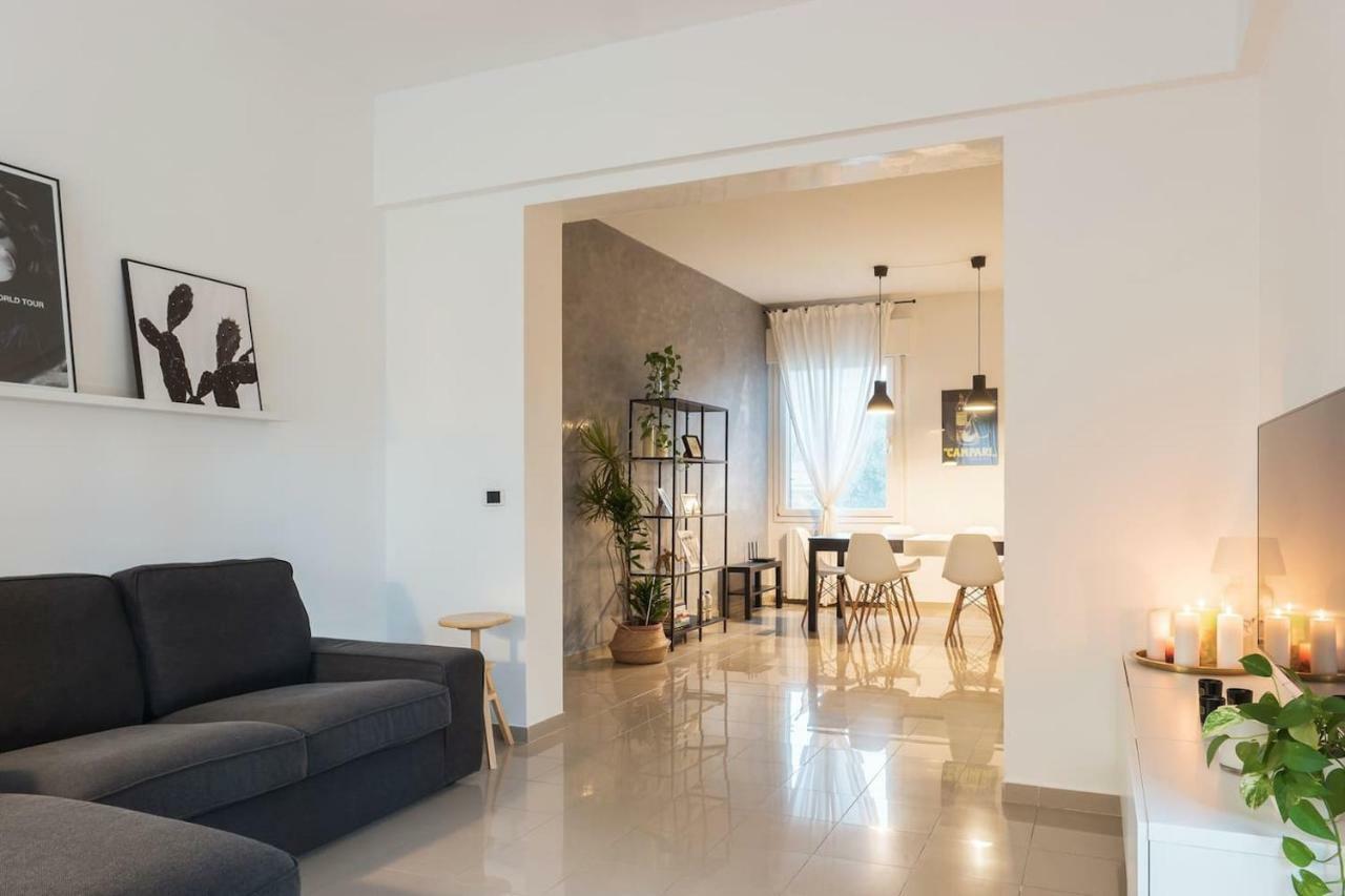 M Design Apartment Venesia Bagian luar foto