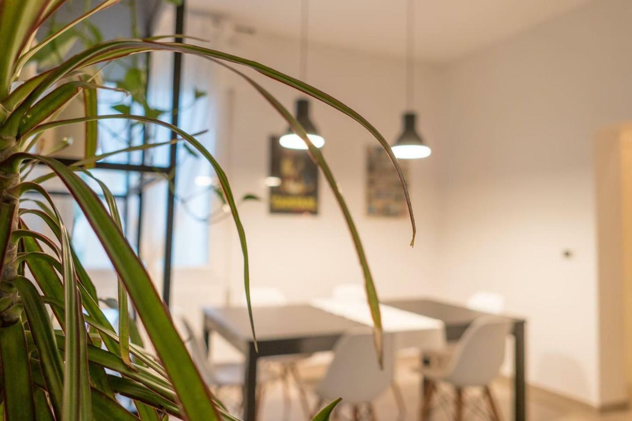 M Design Apartment Venesia Bagian luar foto