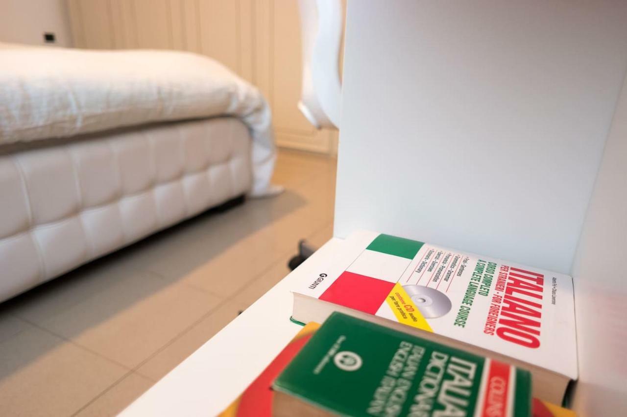 M Design Apartment Venesia Bagian luar foto