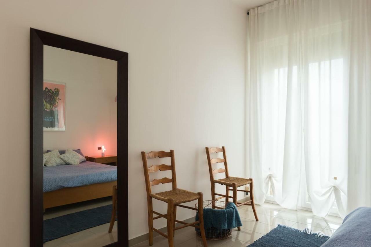 M Design Apartment Venesia Bagian luar foto