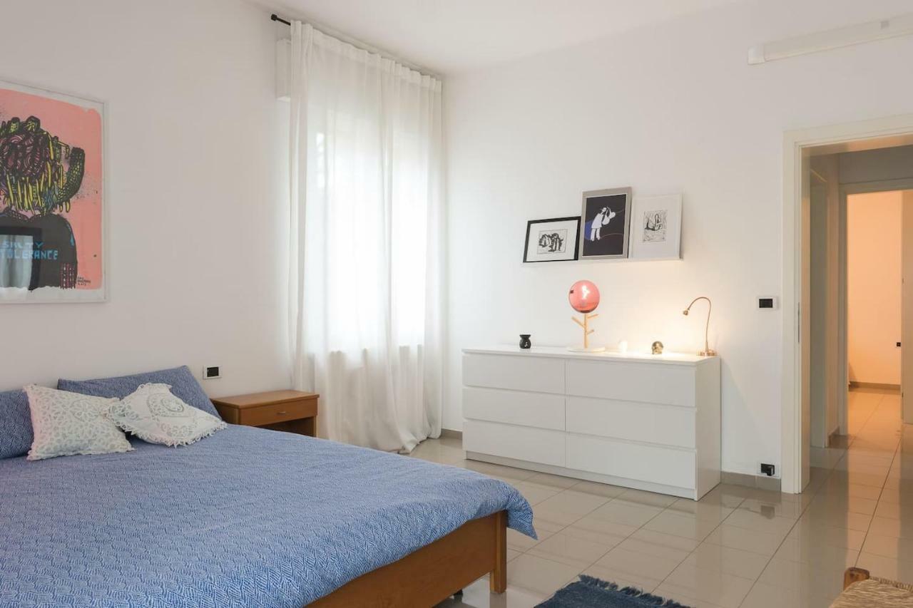 M Design Apartment Venesia Bagian luar foto