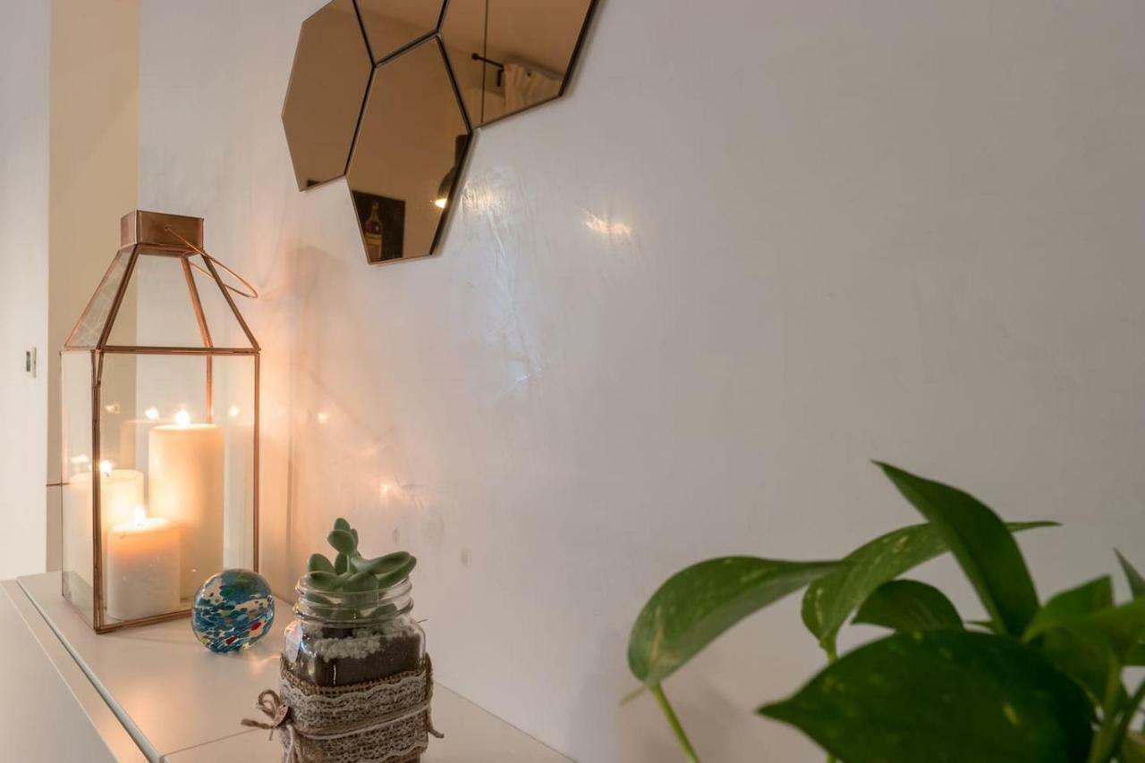 M Design Apartment Venesia Bagian luar foto