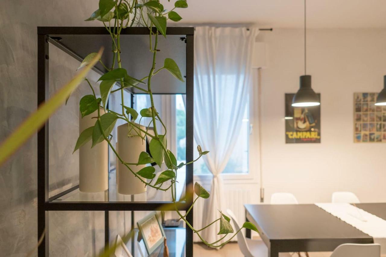M Design Apartment Venesia Bagian luar foto