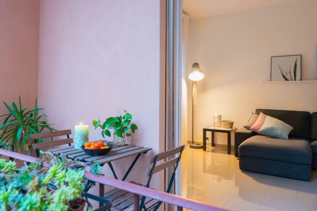 M Design Apartment Venesia Bagian luar foto